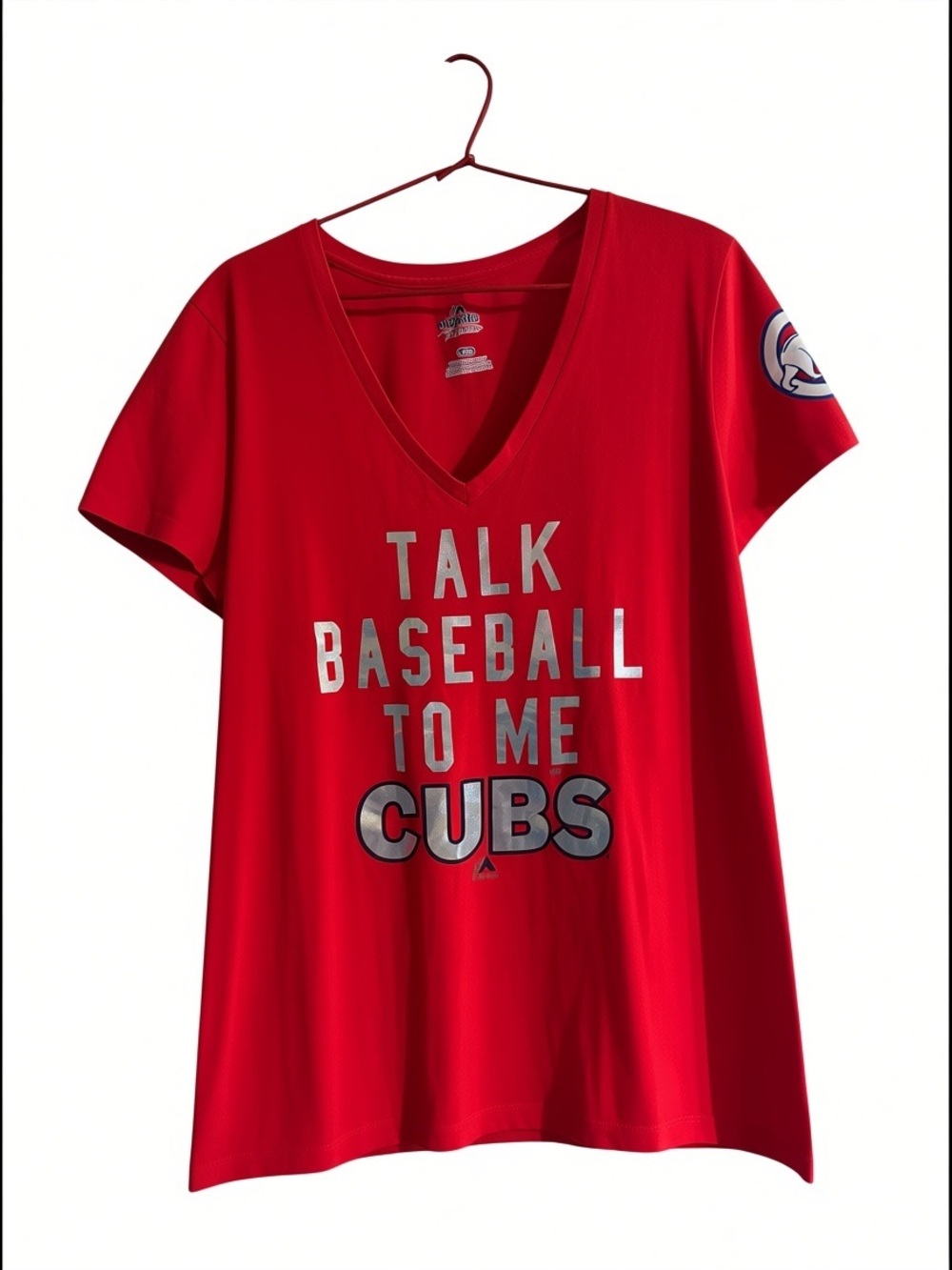 Majestic Chicago Cubs Red V-Neck 'Talk Baseball To Me' Women's Tee Size Large
